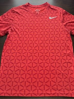 Nike Dri-FIT Red Logo Print T-Shirt Mens Large